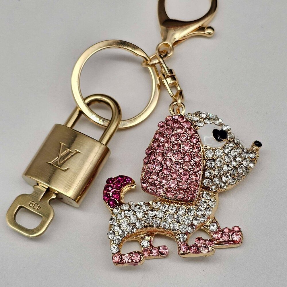 Authentic LV Gold Padlock 🔒Unbranded Dog Keychain Charm for Louis Vuitton Bags - Picture 3 of 7